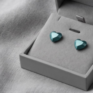 Lovely green faceted resin studs